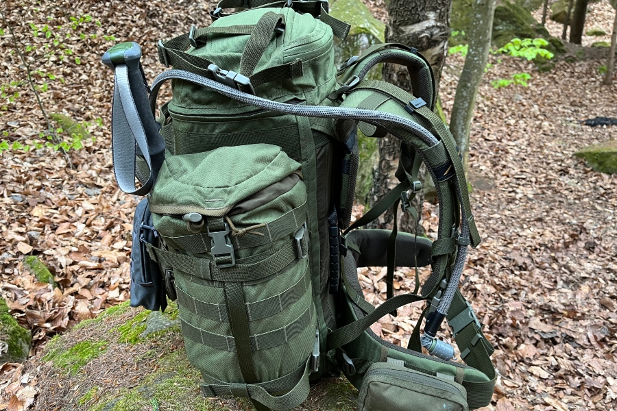 Additional pockets on Wisport Crafter backpack 