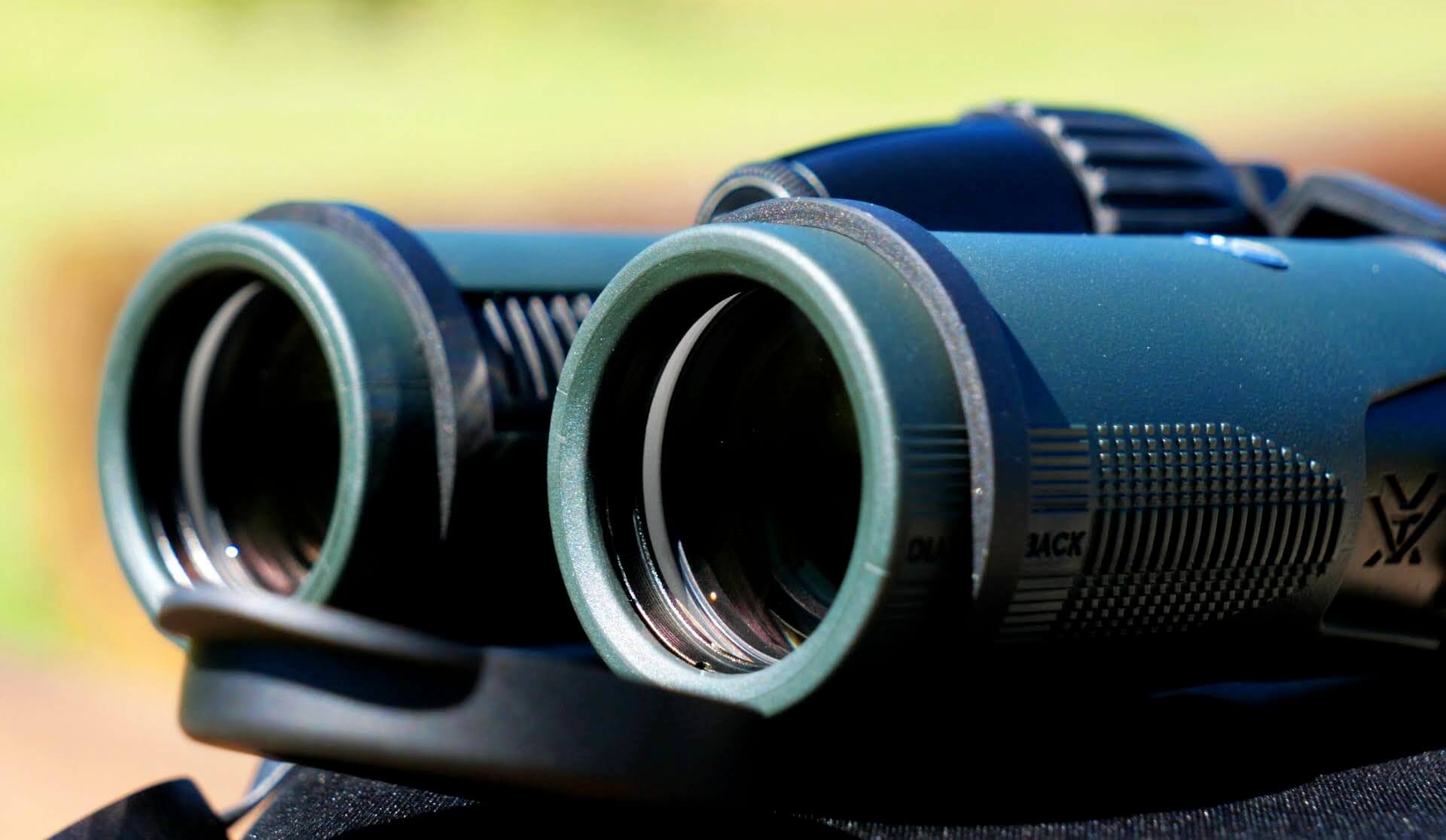 Vortex Vanquish 8×26 binoculars. Source: Rigad
